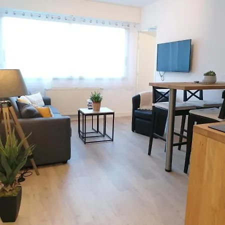 Le Voltaire-sleep In Normandie Saint-Lo