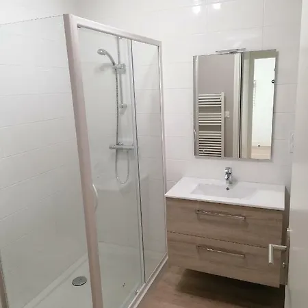 Le Voltaire-sleep In Normandie Saint-Lo