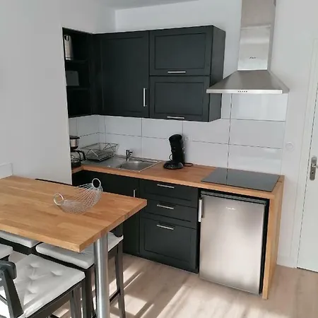 Le Voltaire-sleep In Normandie * سانت لو