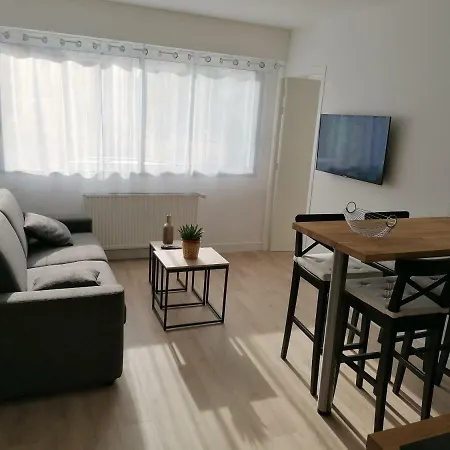 Le Voltaire-sleep In Normandie سانت لو