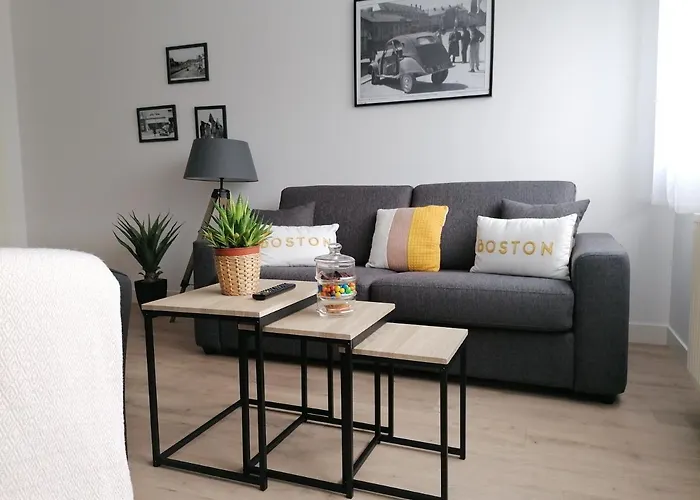 Le Voltaire-sleep In Normandie *