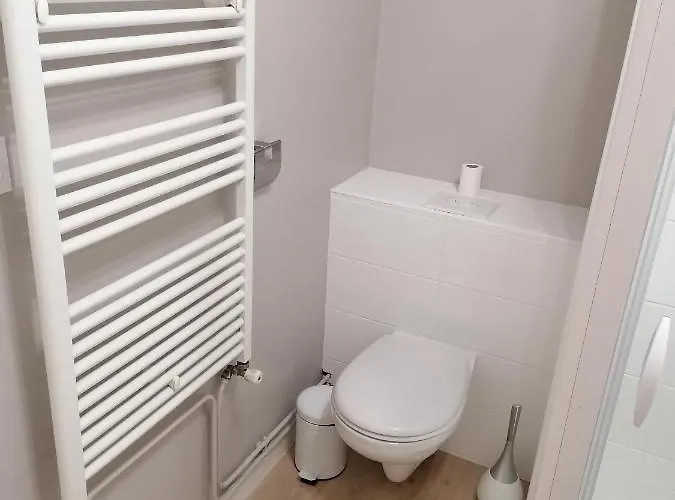 Le Voltaire-sleep In Normandie