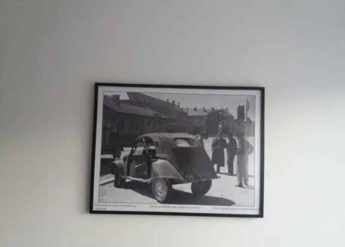 Le Voltaire-sleep In Normandie Lejlighed Saint-Lô